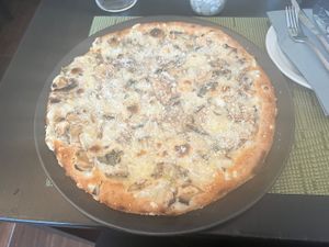 🌱 QUATTRO FORMAGGI E FUNGHI  at NovaPizza Vegan Kitchen in Edinburgh