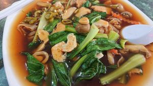 mixed vegetables hor fun at Nature Vegetarian Delights 大自然素食 - Upper Serangoon in Northeast Singapore