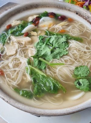 Claypot mee sua at Nature Vegetarian Delights 大自然素食 - Upper Serangoon in Northeast Singapore