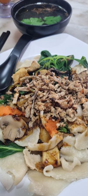 Mee Hoon Kuey (Dry) at Nature Vegetarian Delights 大自然素食 - Upper Serangoon in Northeast Singapore