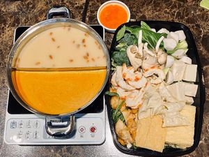 Ordered from delivery NatureVegeDelights.oddle.me... get to enjoy laska and seafood steamboat even at home. Shiok.... at Nature Vegetarian Delights 大自然素食 - Upper Serangoon in Northeast Singapore