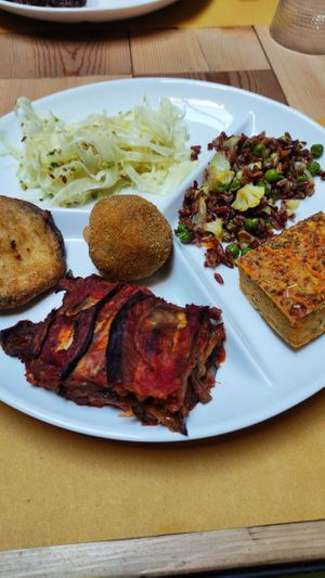 Vegan buffet at Flora in Verona