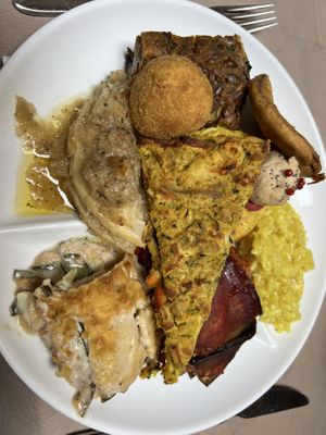 De día es buffet, muchas opciones   at Flora in Verona