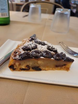 Pear cake at Flora in Verona