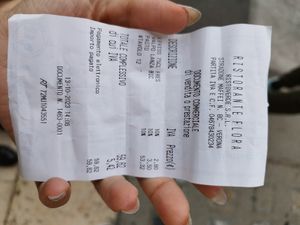 3 platos.... Es un poco caro, pero está rico at Flora in Verona