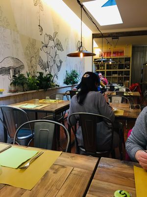 Many free seats during lunch time in mid-March yet a lively buzz.  at Flora in Verona