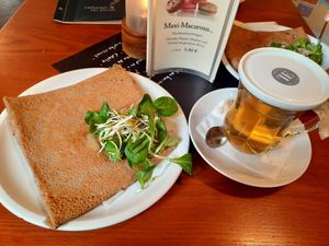 Mit Tomaten gefüllt at Creperie du Palais  in Weimar