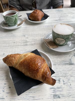   at Feliz Cafe in Peschiera Del Garda