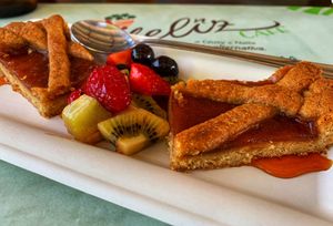 Apricot pie at Feliz Cafe in Peschiera Del Garda