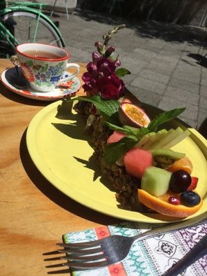 Apple crumble at Flora and Fauna in Fremantle