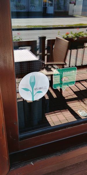 Otwarte Klatki's campaign RoślinnieJEMY at Urwis House in Jastarnia