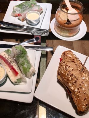 Tofu summer rolls and wild mushroom and grilled pepper fill roll at Twiggy in Bilbao