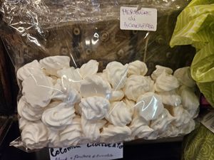 Aquafaba meringues at Vegan Store Stall 83 in Rome