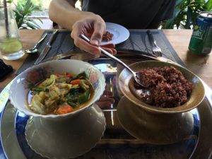 Vegetable curry at Banlle in Siem Reap
