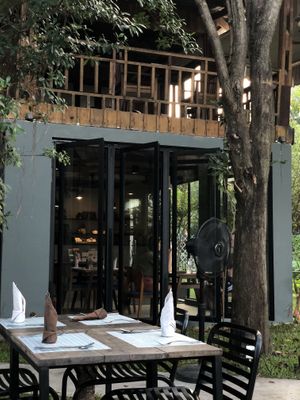 Restaurant   at Banlle in Siem Reap