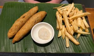 „fish“ (fried banana blossom) and chips  #Veganuary at Banlle in Siem Reap