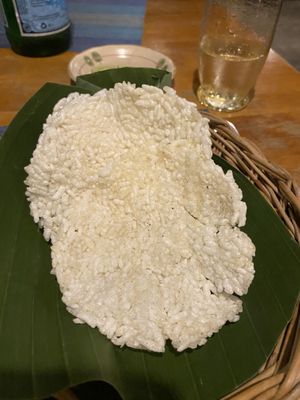 Sticky rice cracker for the tartar   at Banlle in Siem Reap