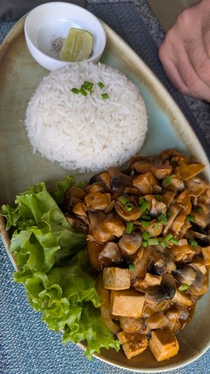 Vegan Mushroom Lok Lak at Banlle in Siem Reap