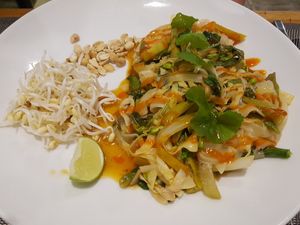 Pad thai at Banlle in Siem Reap