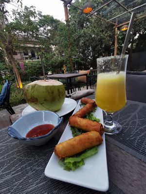 ספרינג רול מטוגן at Banlle in Siem Reap