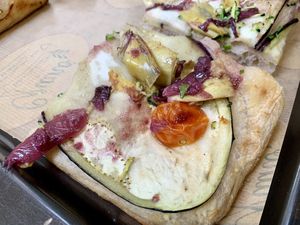 vegan pizza at Grano Frutta e Farina in Rome