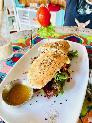 Yummy veggie sandwich with homemade bread at Organico Fortuna in La Fortuna