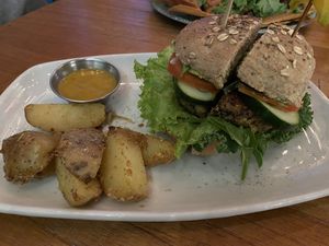 Quinoa burger at Organico Fortuna in La Fortuna