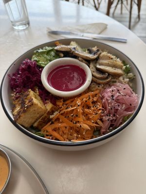 Rainbow bowl. So fresh and good!  at Organico Fortuna in La Fortuna