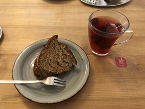 Nusskuchen und Früchtetee at Cofeba in Graz