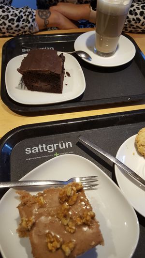 leckere Kuchen at Sattgrün in Essen