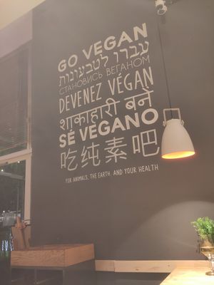 Go Vegan wall art at Sattgrün in Essen