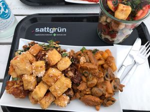 Small plate & salad always worth a visit ;) at Sattgrün in Essen