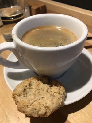 Black coffee and cookie yummi! at Sattgrün in Essen