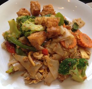 drunken noodles (also available without egg) at Mi Sen in Portland