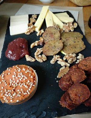 Tabla variada at La Libelula Vegan Cafe in Fuengirola