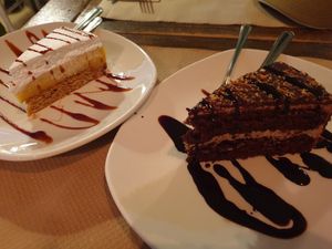 Lemon meringue and chocolate okay at La Libelula Vegan Cafe in Fuengirola