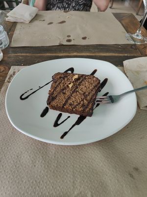 Pan de banano y chocolate at La Libelula Vegan Cafe in Fuengirola