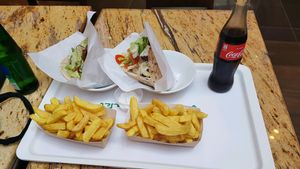 Falafel in Pita - not that good at Boussi Falafel - Mall of Berlin in Berlin