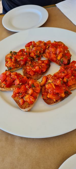 Bruschetta at Manifattura Di Gelato in Calheta