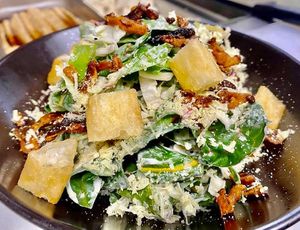 Caesar Salad by @chef_rojas!
Swiss Chard & Cabbage Mix, Parmesan, Shiitake Bits, Yuca Croutons & Sea-moss Caesar Dressing. #LunchMenu
#NutFree #GlutenFree #SoyFree at Full Bloom in Miami Beach