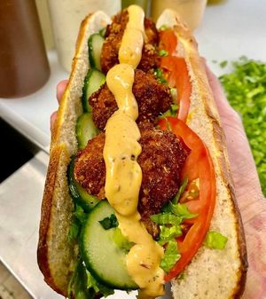 Our delicious Po’ Boy Sandwich by @chef_rojas!! And your belly will be fulfilled - Fried cauliflower, lettuce, tomato & cajun sauce and yuca fries. #LunchMenu #SoyFree #NutFree at Full Bloom in Miami Beach