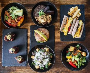 Happy Sunday with Veganism! ☘️😋🌞
To reserve a table, you can call us at (305) 397-8018.

#VeganVariety #LunchMenu #DinnerMenu #HappyHour #KidsMenu #KosherFood at Full Bloom in Miami Beach