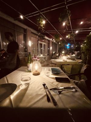 Real Ambiance outside dining  #Veganuary at Full Bloom in Miami Beach