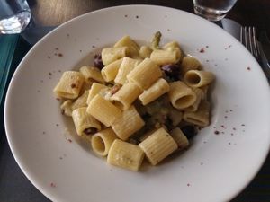 Vegan pasta with broccoli cream at Pasta and Social in Rome