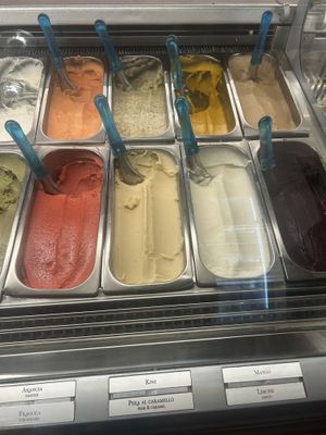   at Gelateria del Teatro in Rome