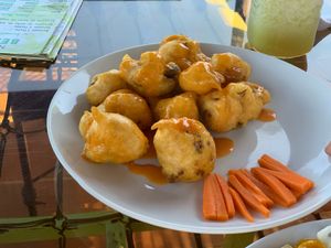 Buffalo cauliflower  at SoyGreen in San Salvador