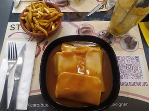 Francesinha vegana at Folha Verde in Lisbon
