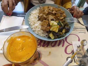 Strogonoff de seitan com cogumelos at Folha Verde in Lisbon