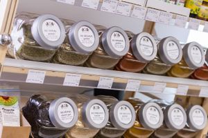 Gewürze zum Abfüllen at Twelve Monkeys Vegankrams in Hamburg