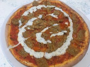 Vegane Döner Pizza at Meydan in Karlsruhe